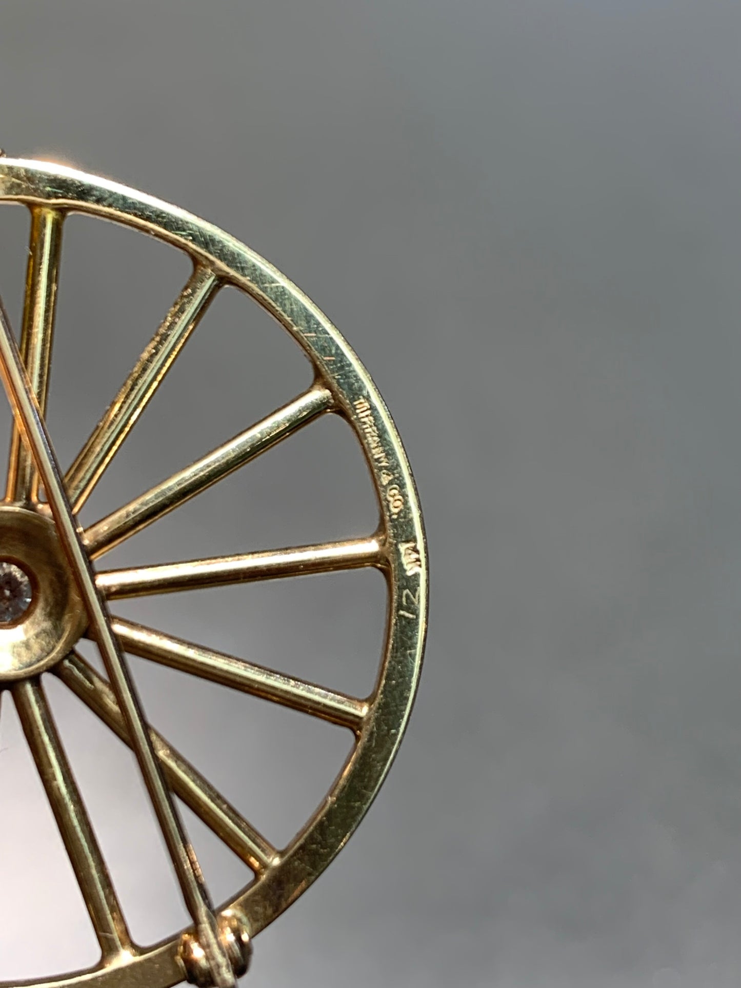 复古 14K 金蒂芙尼 Stage-Wheel Coach 钻石胸针