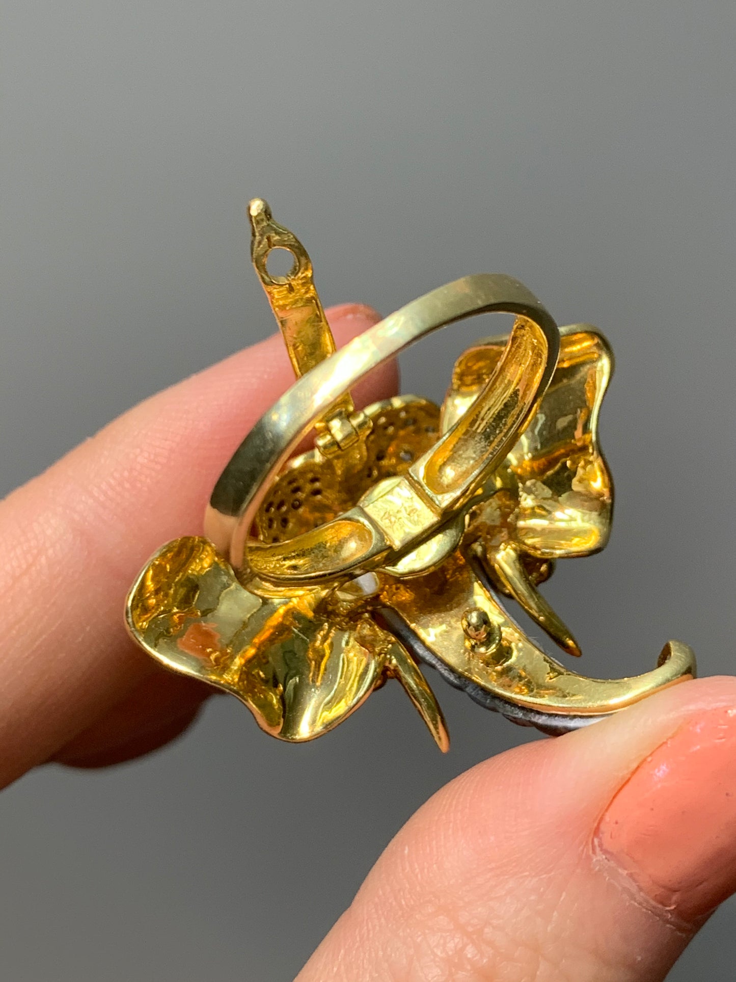 Vintage Champagne Diamond Mother of Pearl and Citrine Elephant Ring