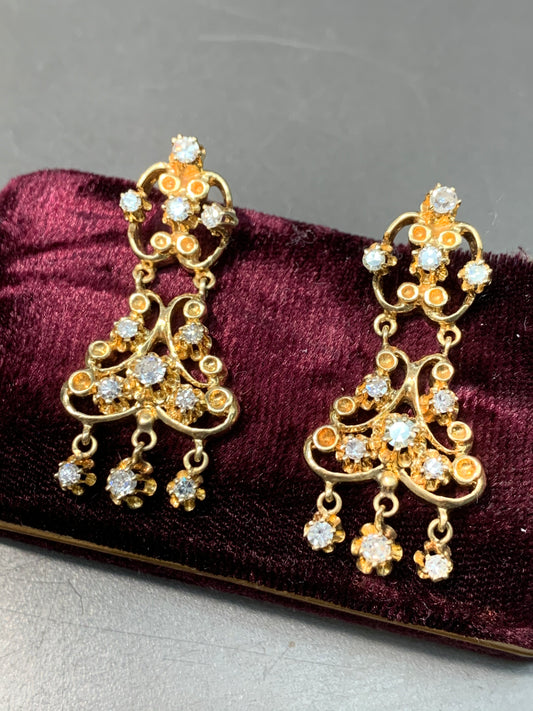 Boucle d'oreille pendante à pompon et diamants en or 14 carats de style victorien