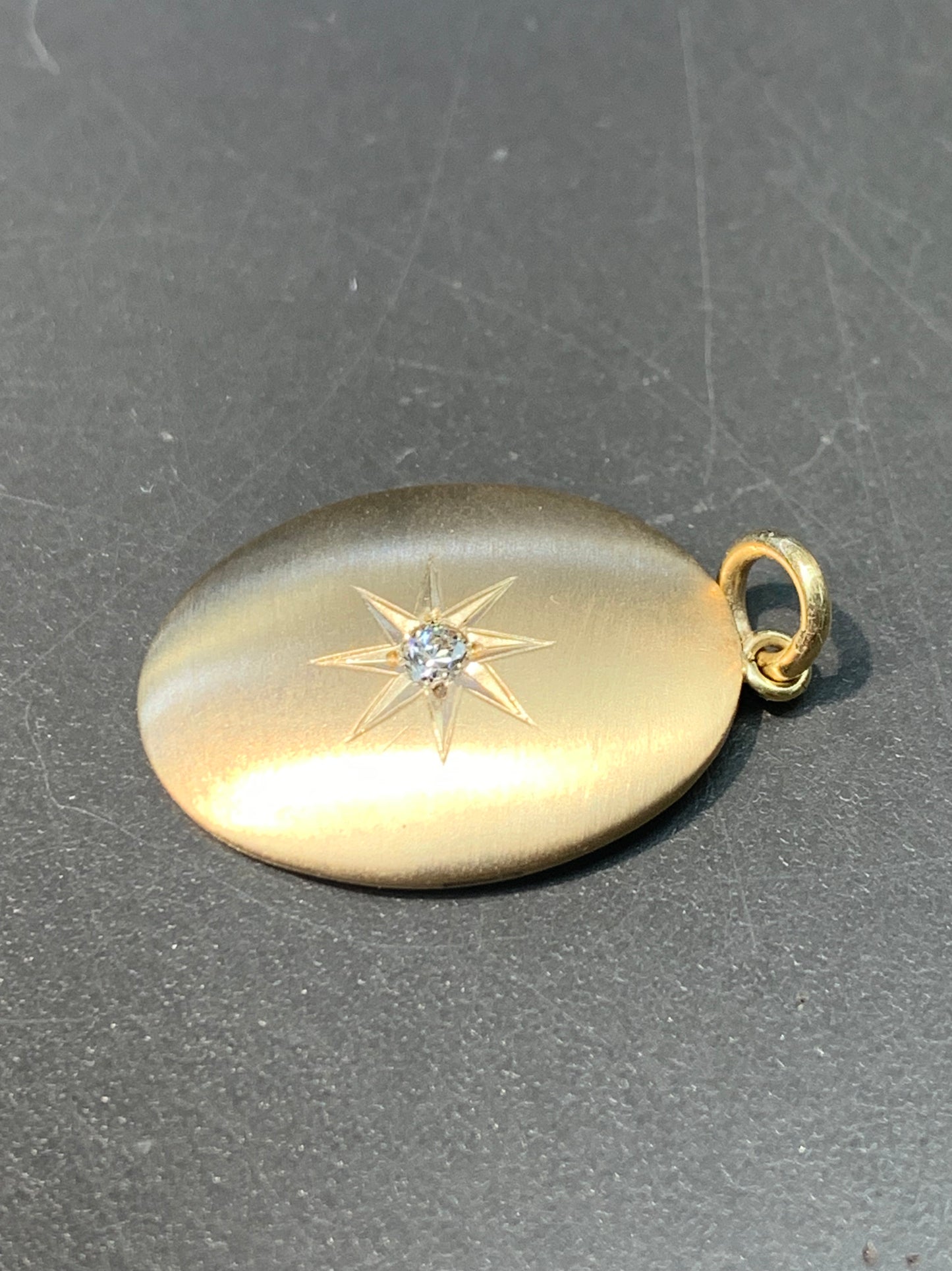 Vintage 14K Gold Star Burst Medallion Charm Pendant