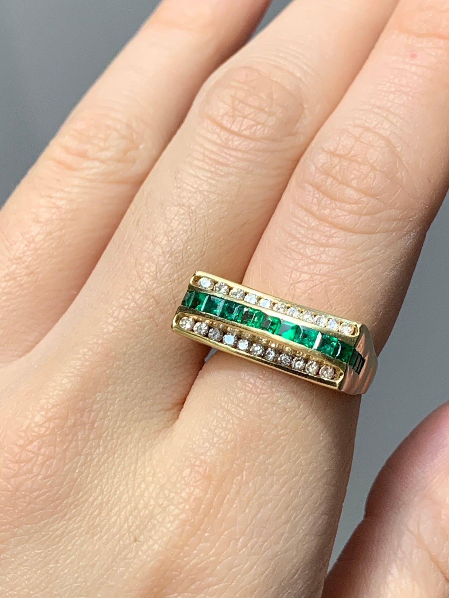 Vintage 18K Gold Emerald and Diamond Structural Ring SZ 6