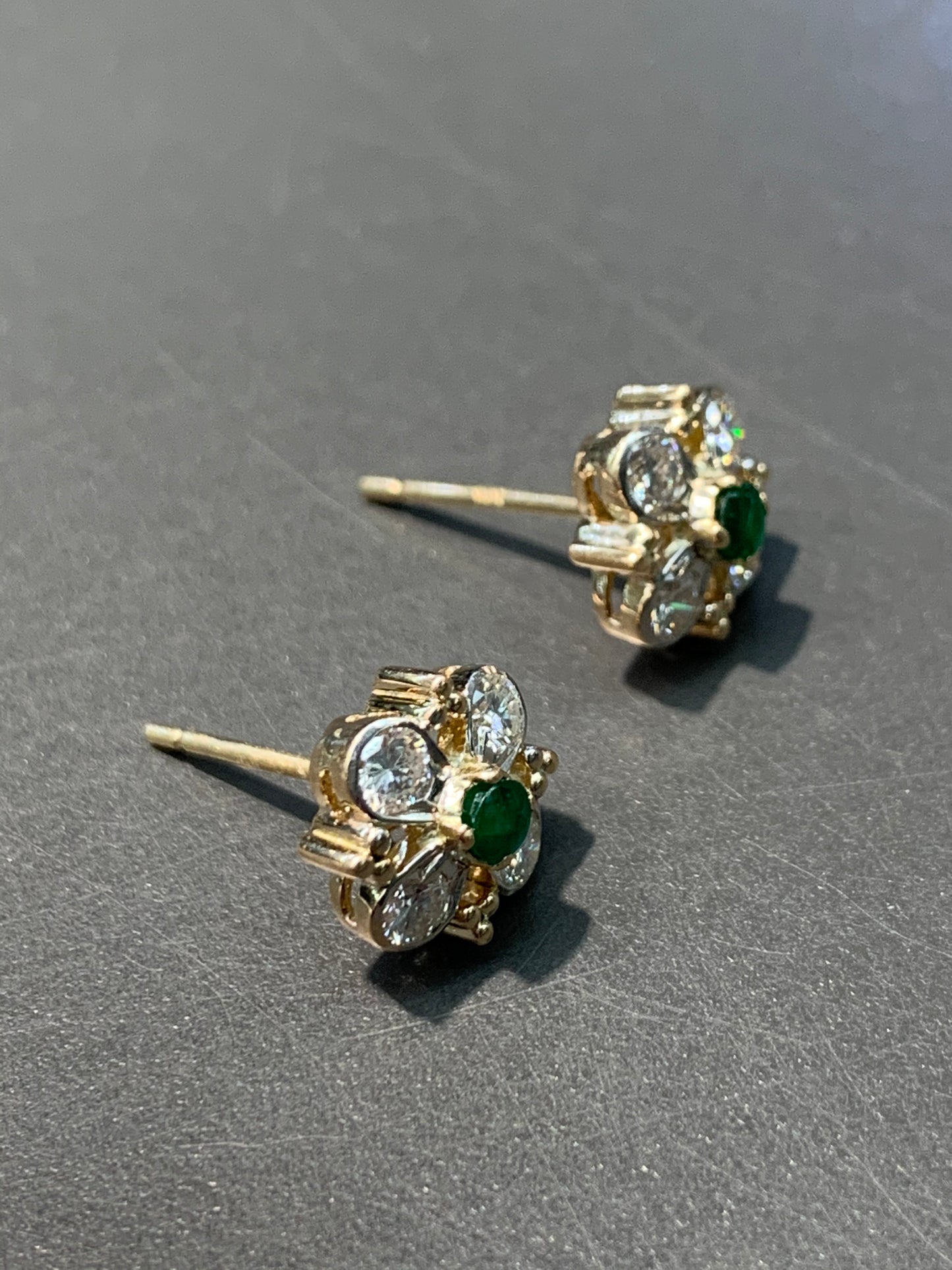 14K Gold Floral Emerald and Diamond Earring