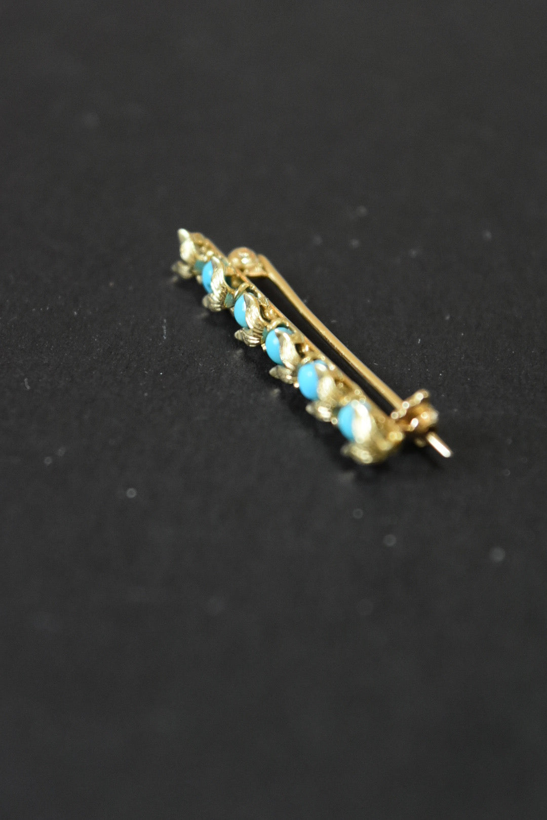 Victorian 18K Gold Turquoise Leaf Scroll Bar Brooch