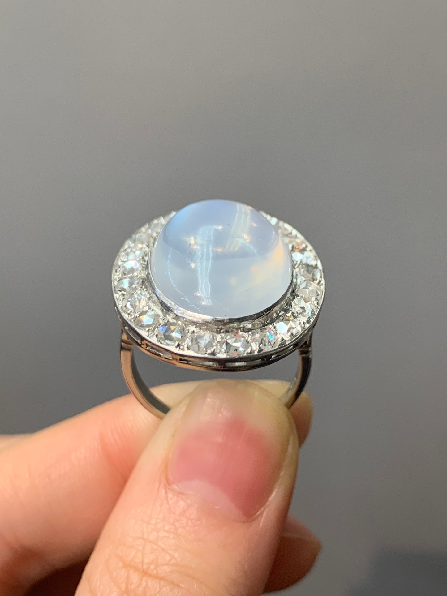 Bague édouardienne en or 14 carats avec pierre de lune et diamant taille rose