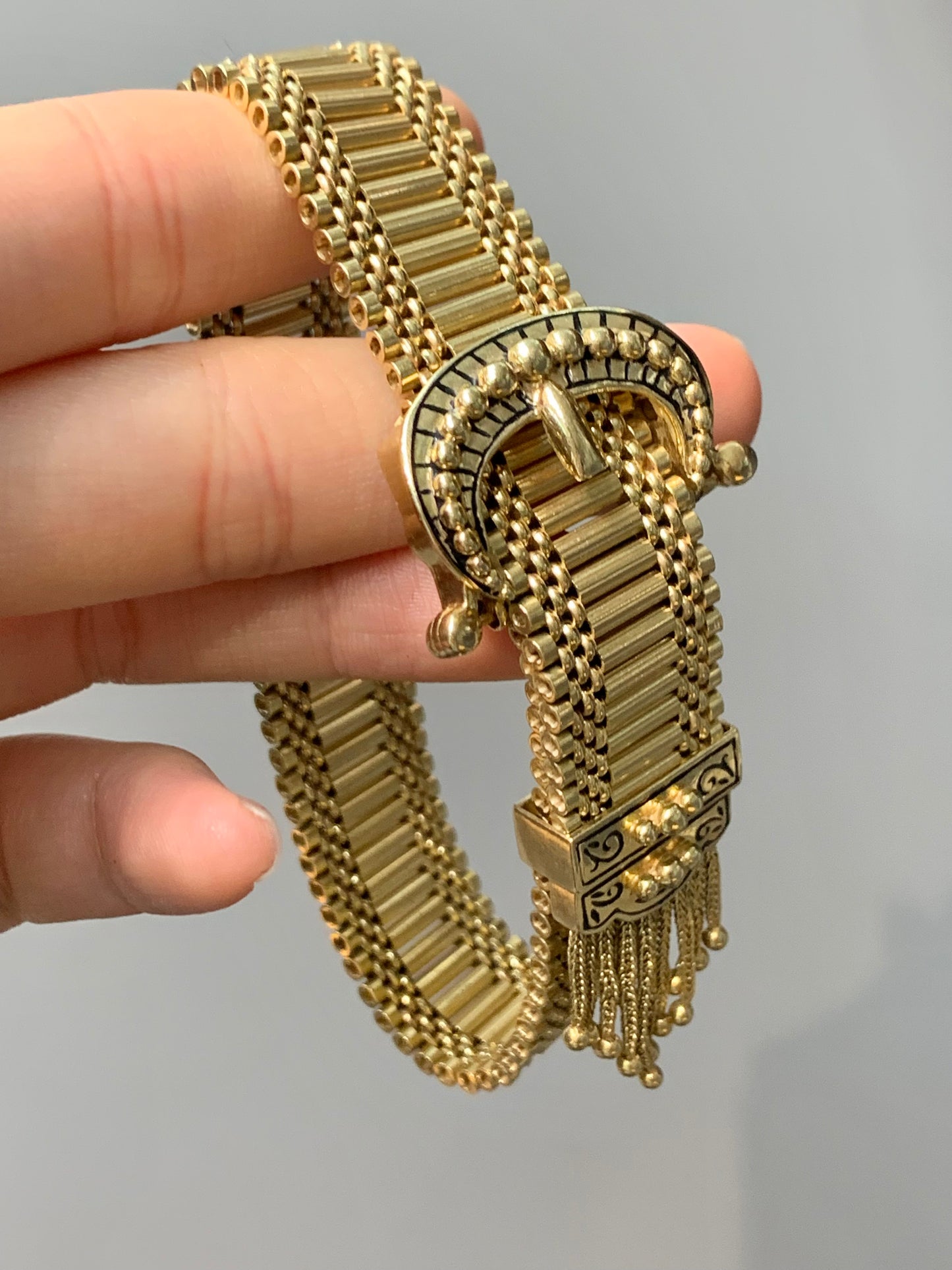 维多利亚风格 14K 金珐琅可调节流苏扣手链
