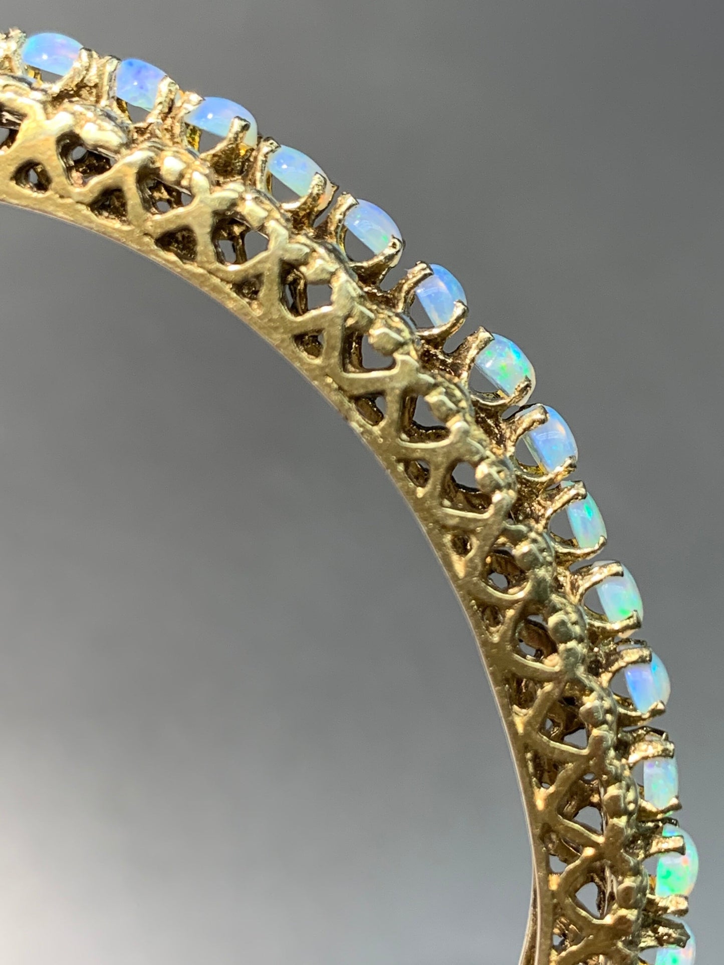 Bracelet jonc opale en or 14 carats vintage