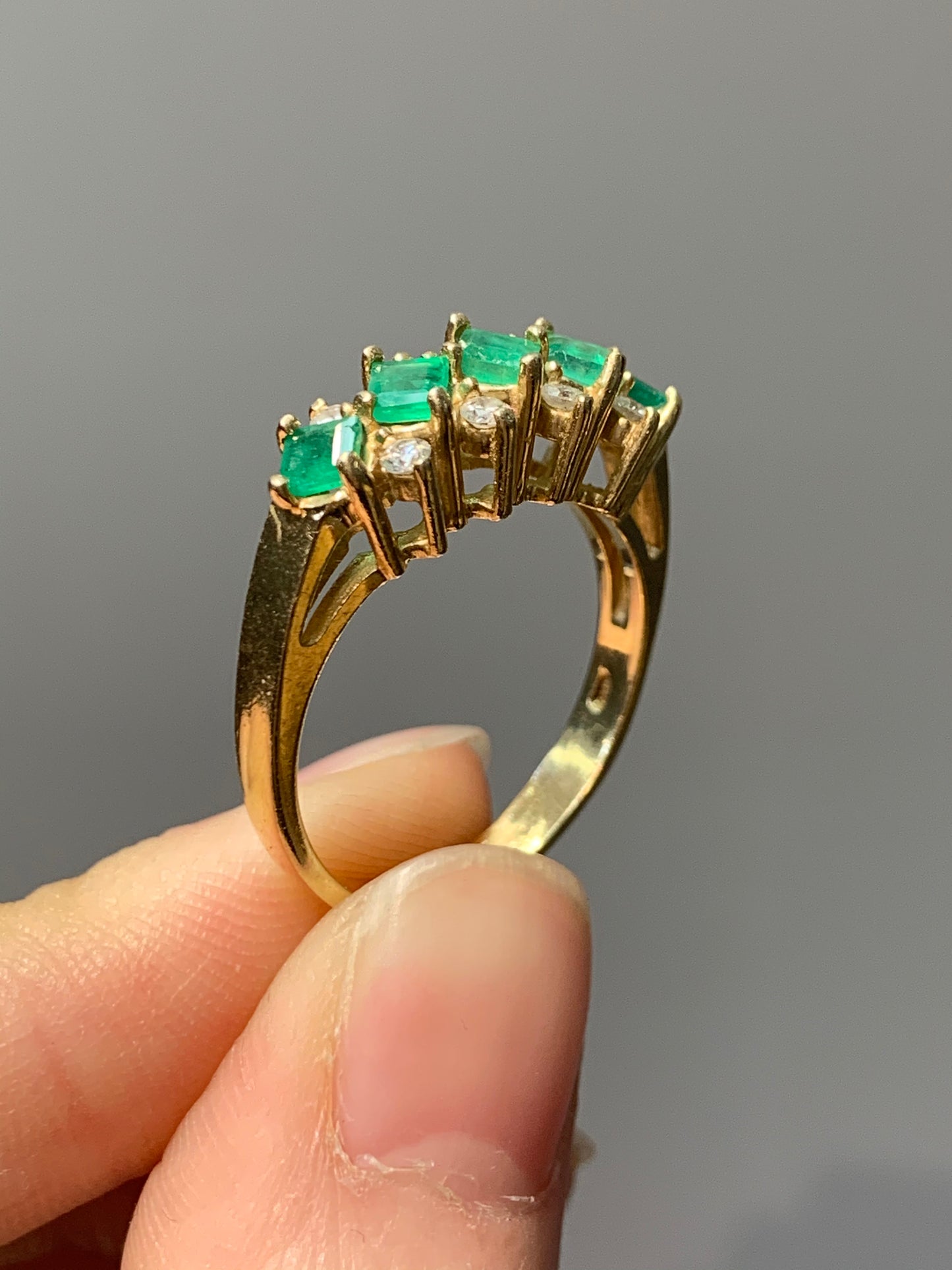 Vintage 18K Gold Calibre Cut Emerald and Diamond Ring